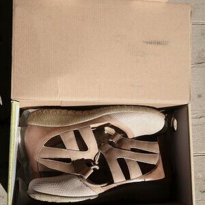 Naot Kata Closed Toe Womens Lace-up Gladiator Sandal Shoes Tan Khaki Size 8 / 39